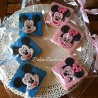 Biscotti a tema Topolino e Minnie decorati segnaposto per feste compleanno_6