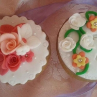 Biscotti decorati per Matrimonio segnaposto con fiori in pasta di zucchero