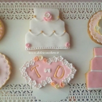 Biscotti Matrimonio con decorazioni varie in pasta di zucchero