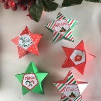 Scatoline-di-carta-a-forma-di-stella-per-biscotti-Natale