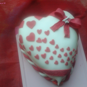 Torta decorata Compleanno Heart cake 1