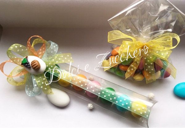 Bomboniere per comunione multicolore con confetti decorati con pane e uva_IMG_9903