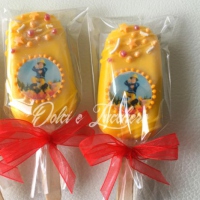 Cakesicles-a-tema-Sam-il-pompiere