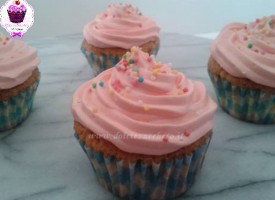 Cupcake con ciliege e panna 