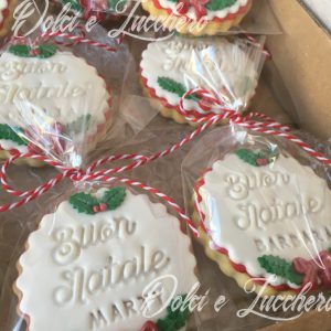 Biscotti-decorati-segnaposto-per-la-tavola-di-Natale2